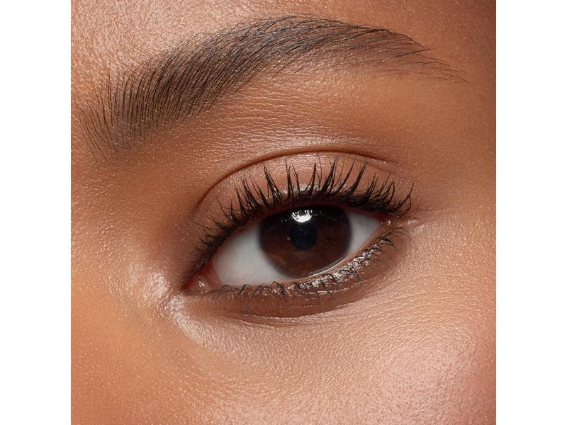 essence Mascara Without Limits and Volume Ultra Black Wimperntusche für extra lange und voluminöse Wimpern