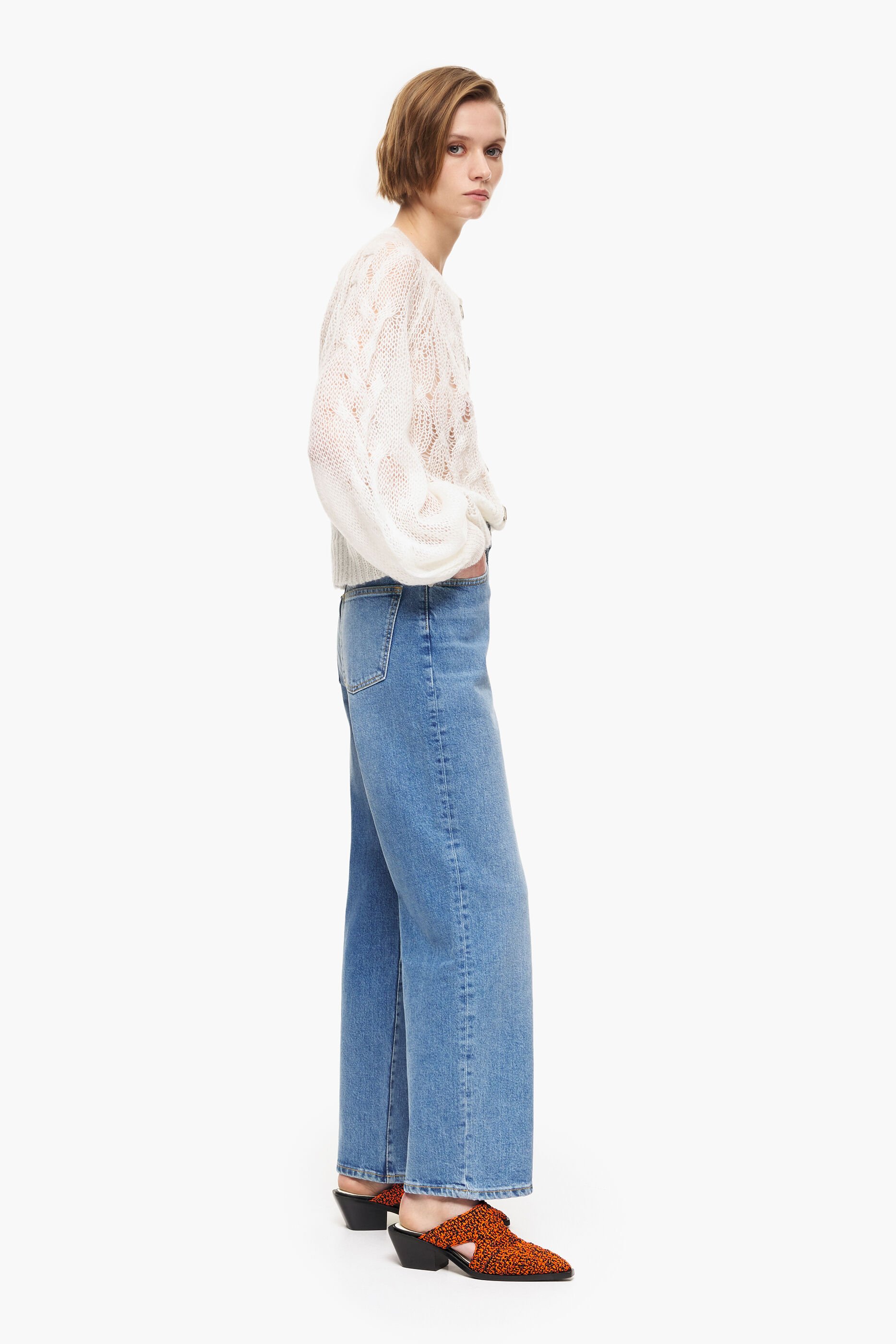 CALÇA RETA CROPPED - Jeans azul médio de perna reta