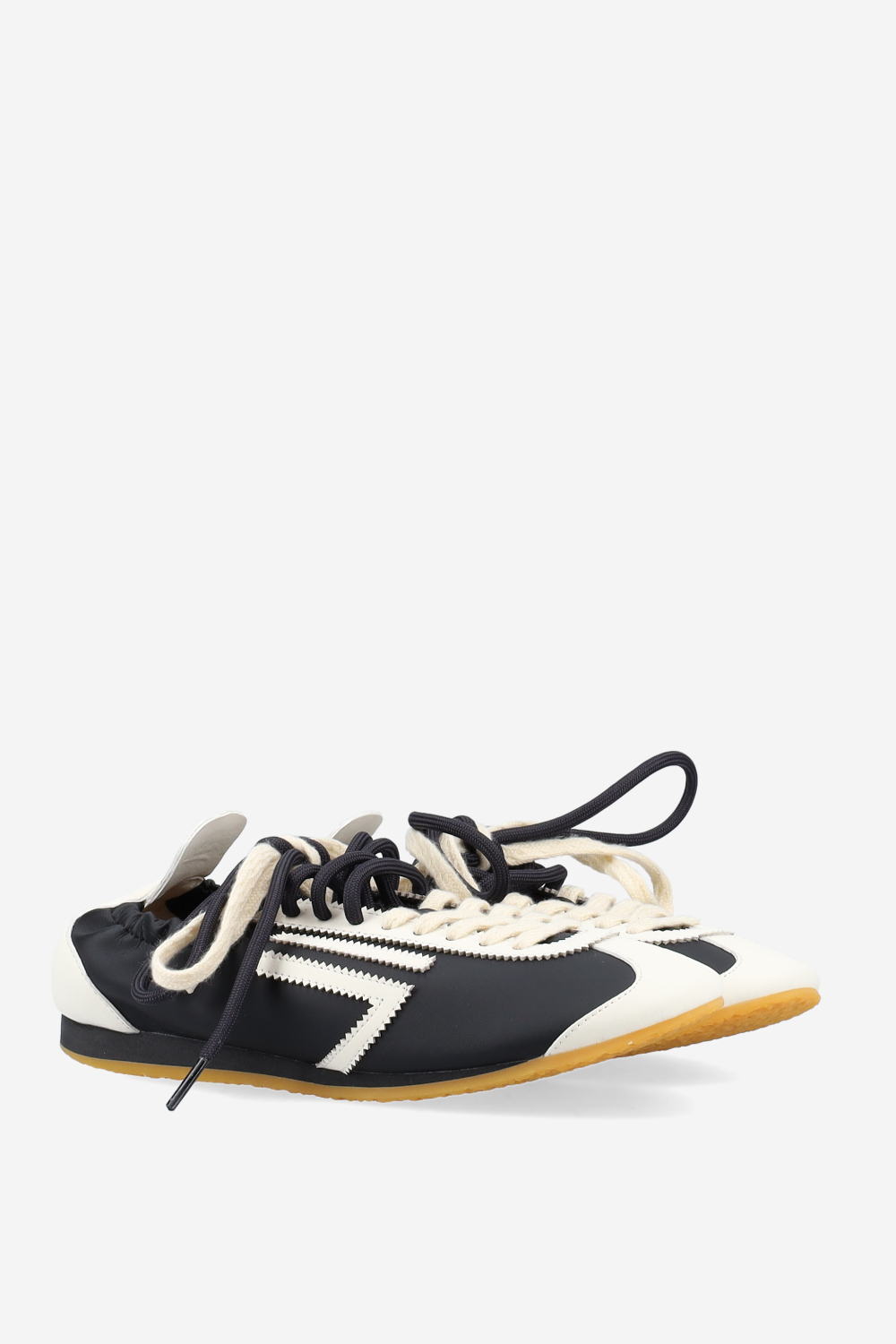 8.01 Lion sneakers
