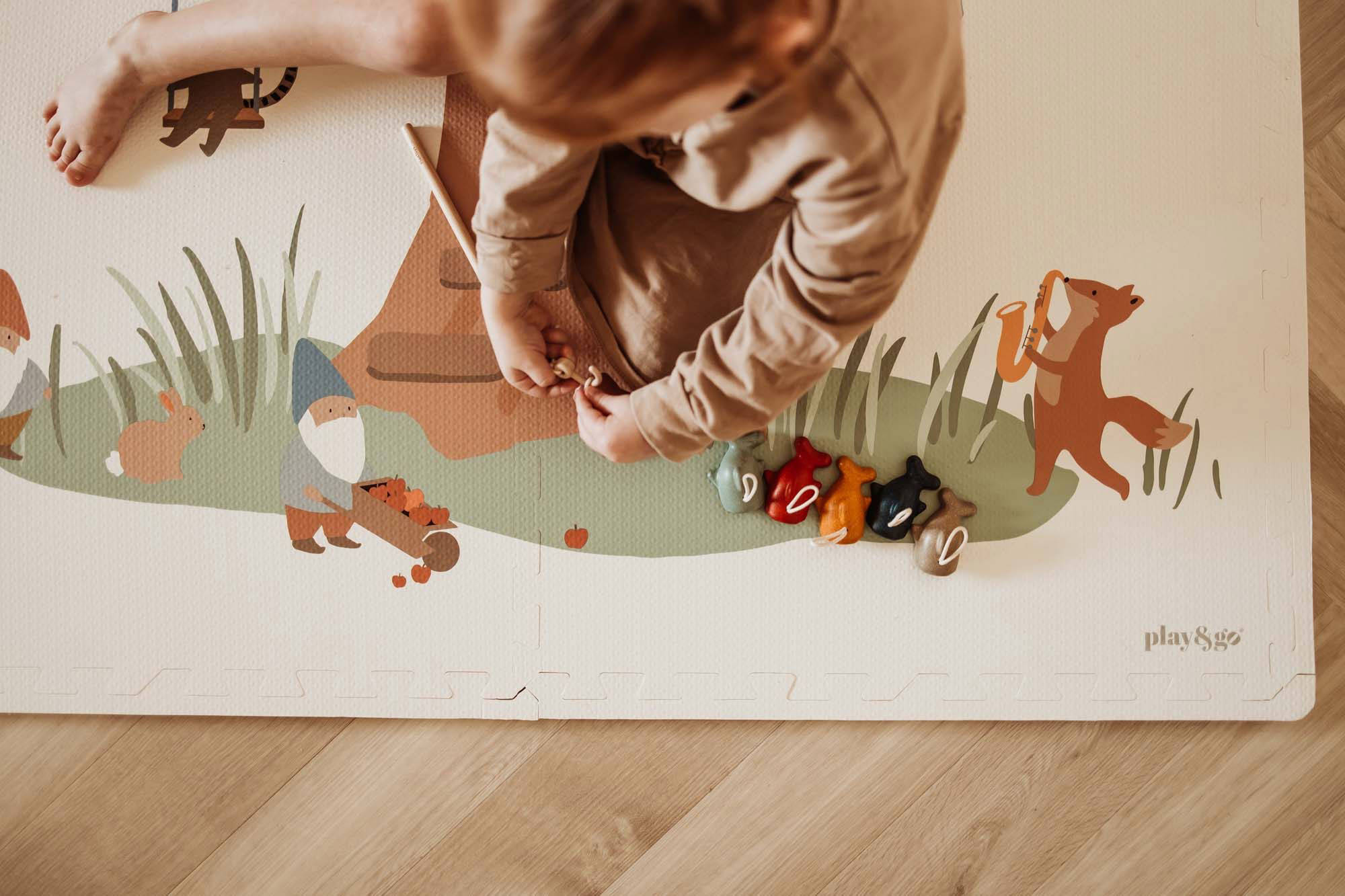 Play&Go EEVAA 3-in-1 omkeerbare puzzel speelmat, speelhuis en opbergdoos Treehouse (120x180cm - 6 tegels)