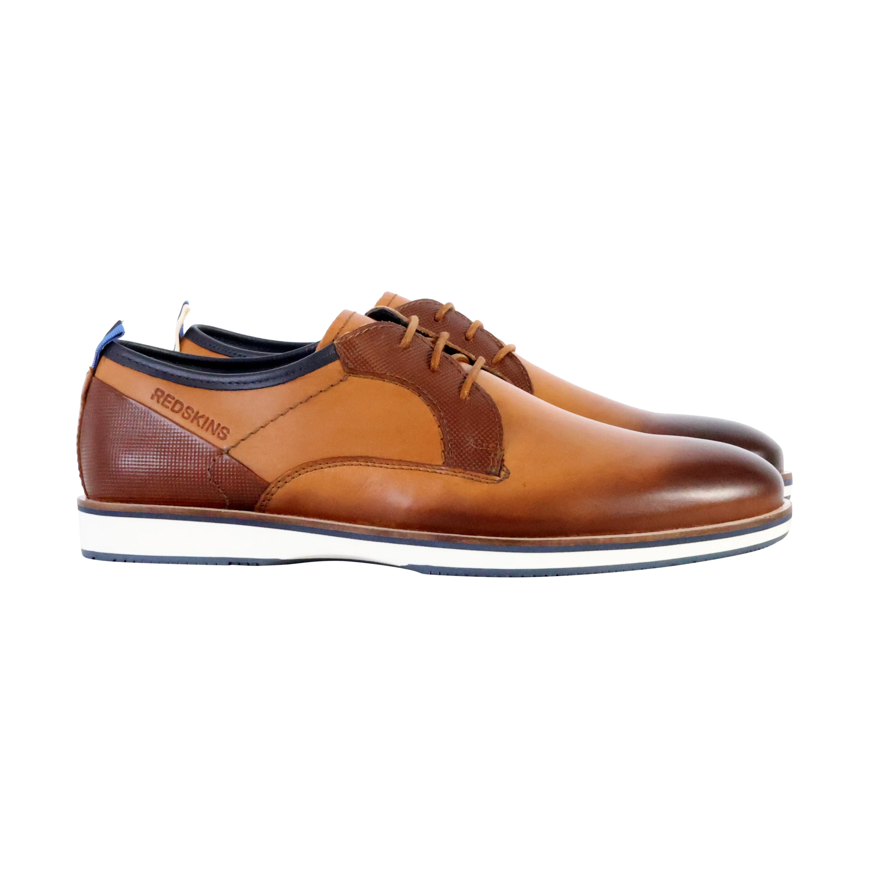 Derbie cuirpyramidal | Marron