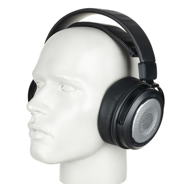 Behringer Alpha