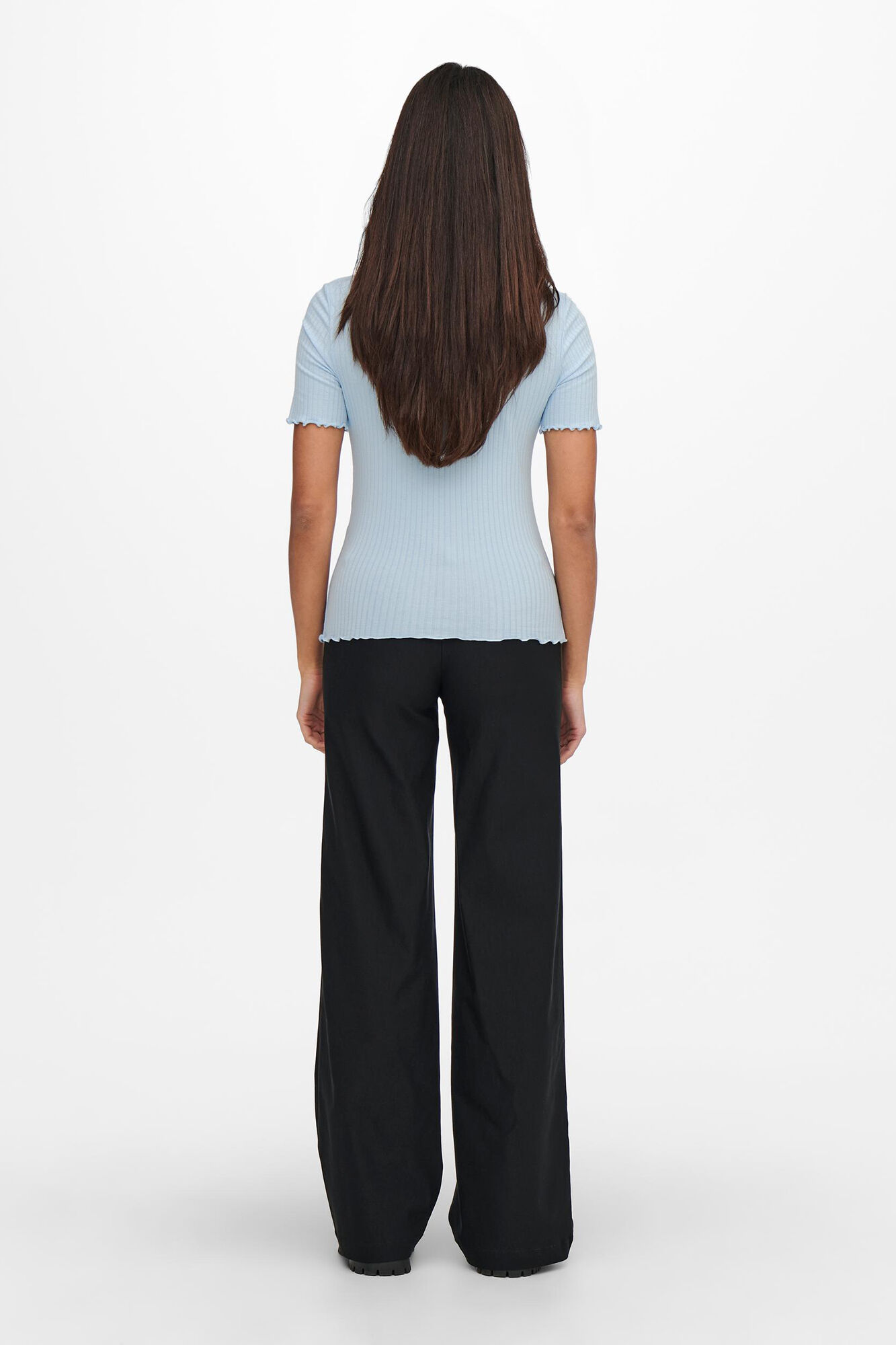 Blusa de manga curta com decote em V