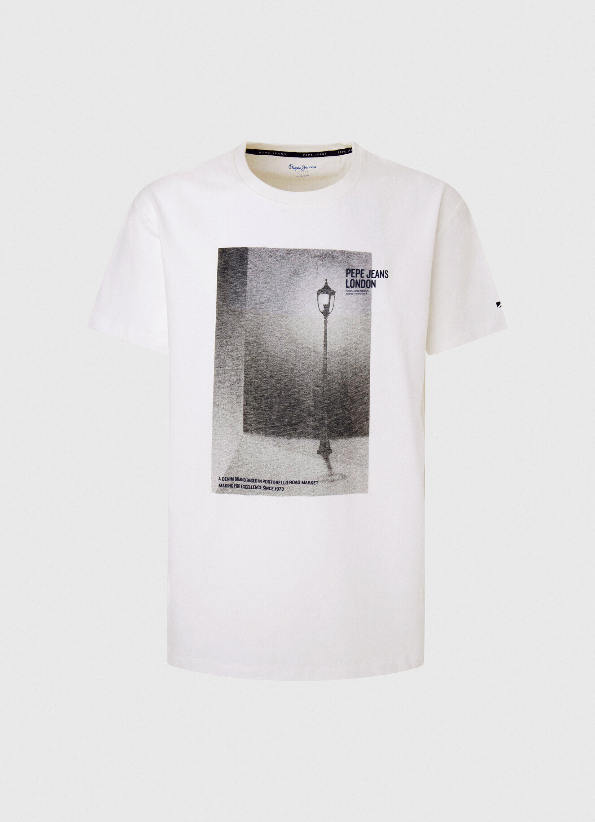 CAMISETA COM ESTAMPA FOTOGRÁFICA - branca