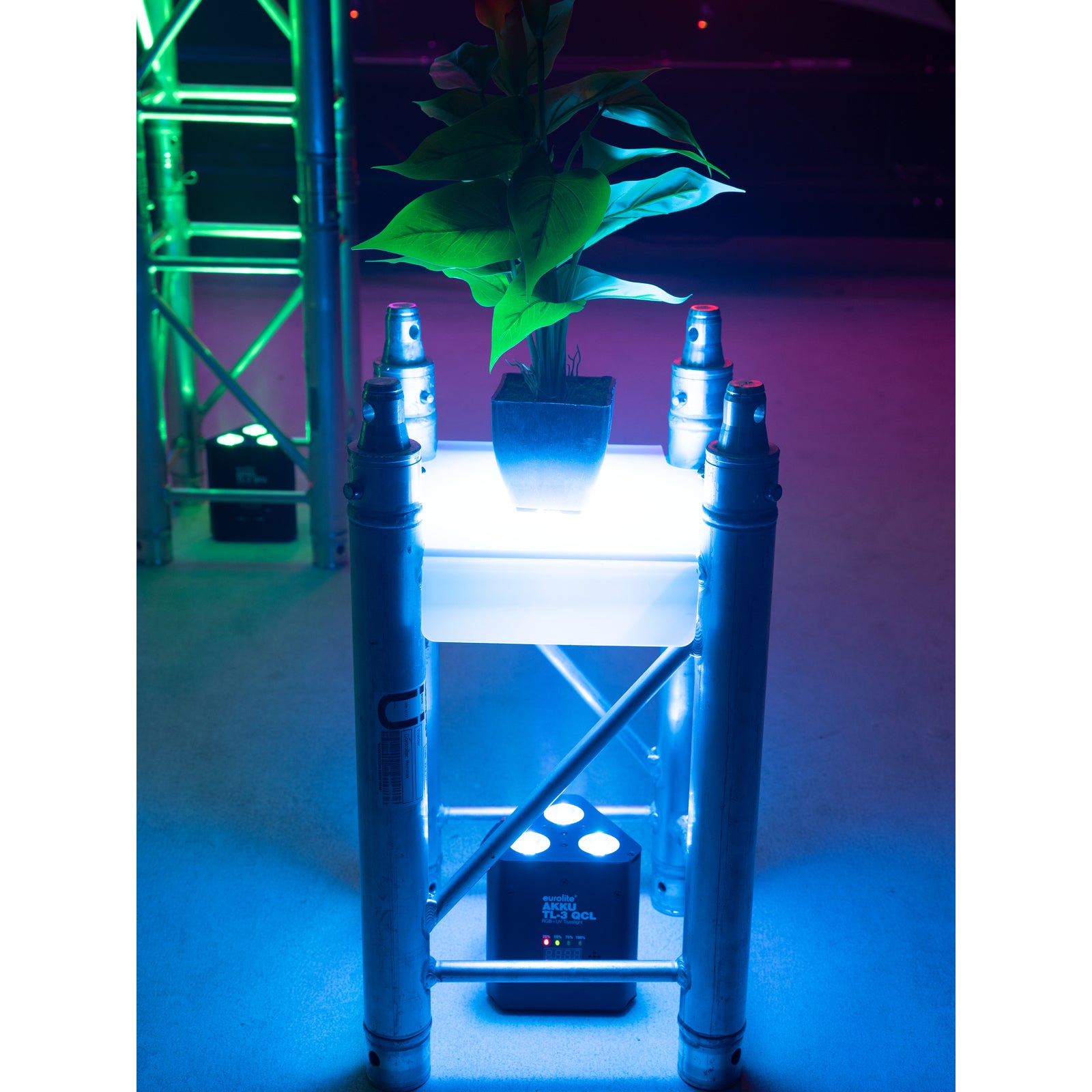 Eurolite Akku TL-3 QCL RGB+UV Trusslight