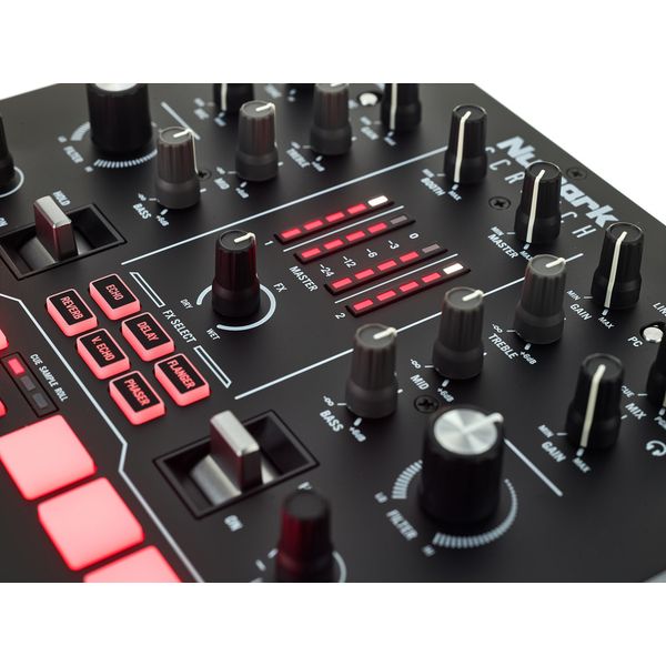 Numark Scratch LP140 Black Bundle