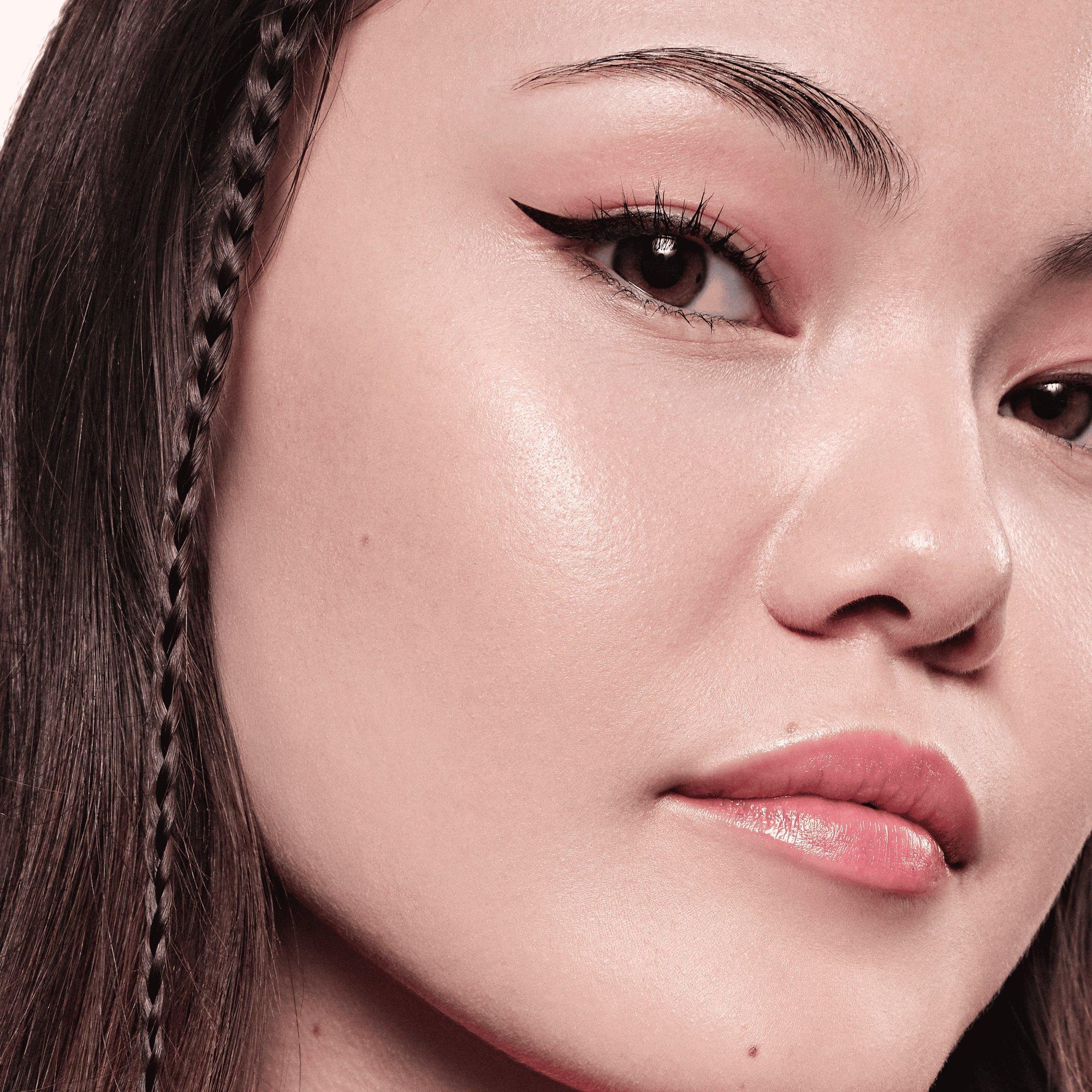 eyeliner pen extra long-lasting