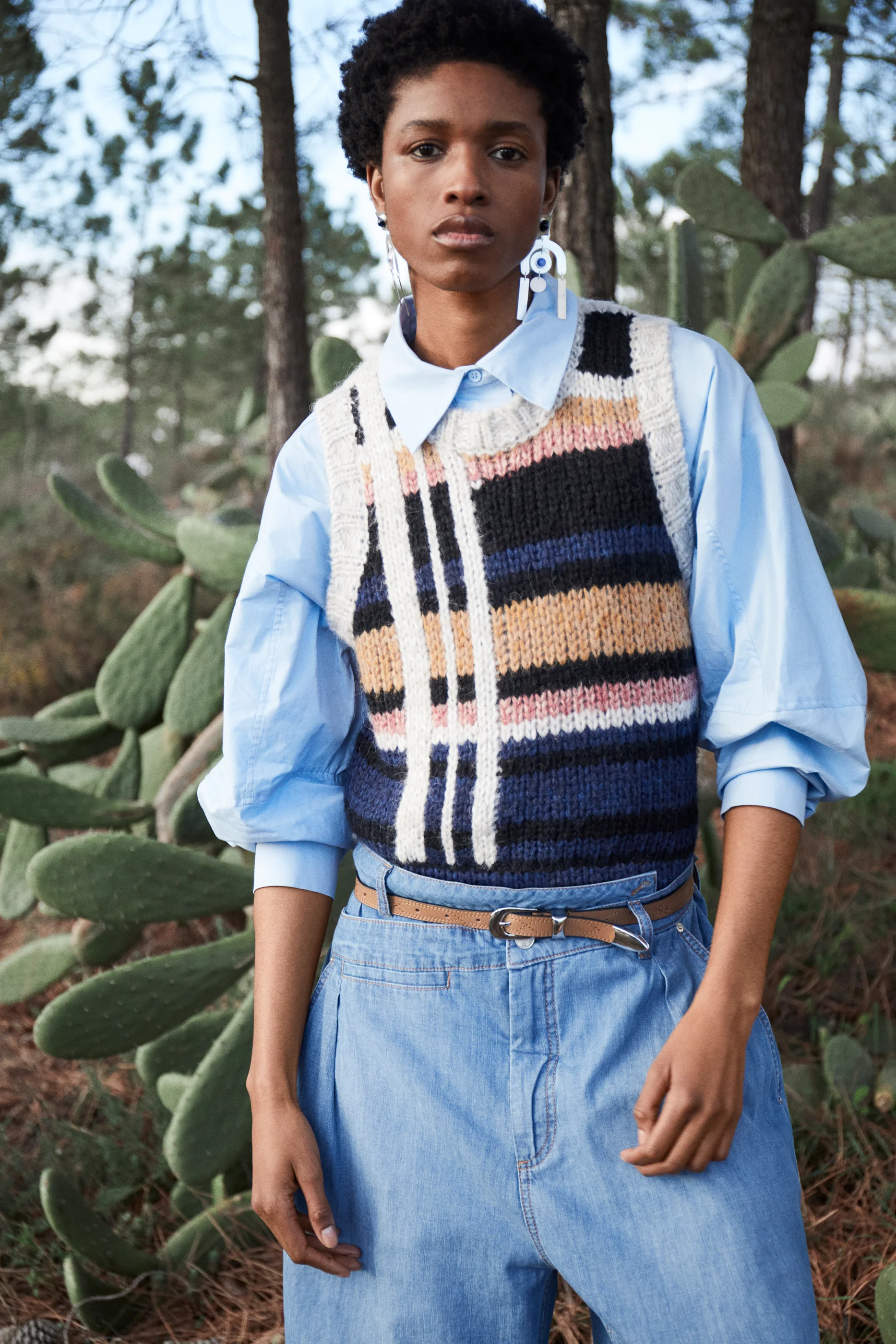 MUNTHE  Tahuma strikket vest - multi