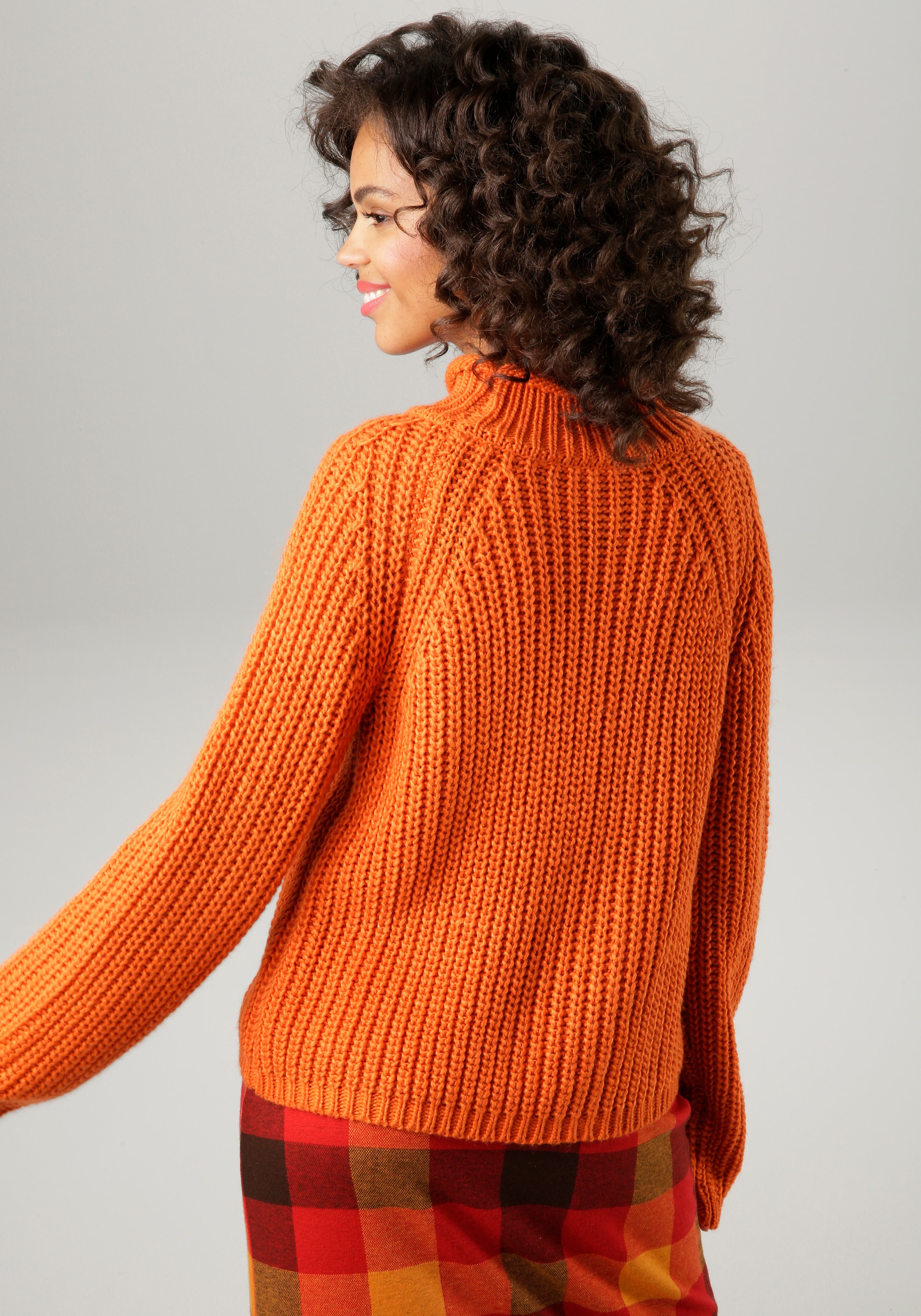 Aniston CASUAL Strickpullover , mit Rollkante am Stehkragen