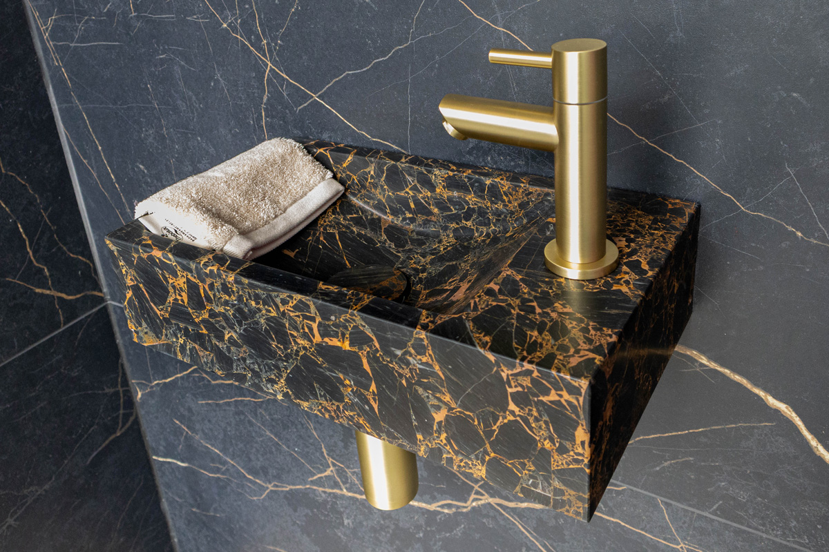 Saniclear Athens Portoro Gold fonteinset met rechte kraan in geborsteld messing