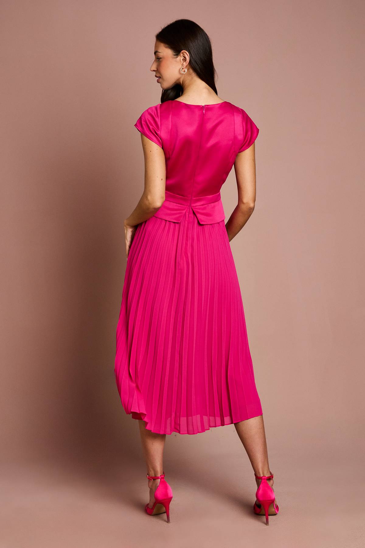 Coast Robe Midi Plissée À Manches Courtes Pour Invitée De Mariage