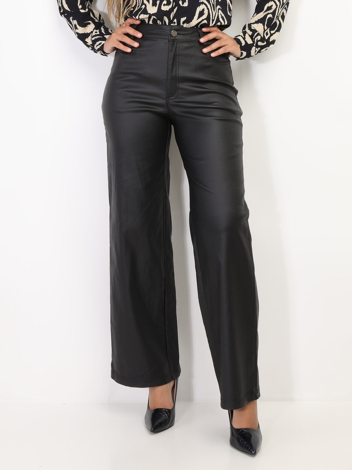 Pantalon évasé et enduit- Noir