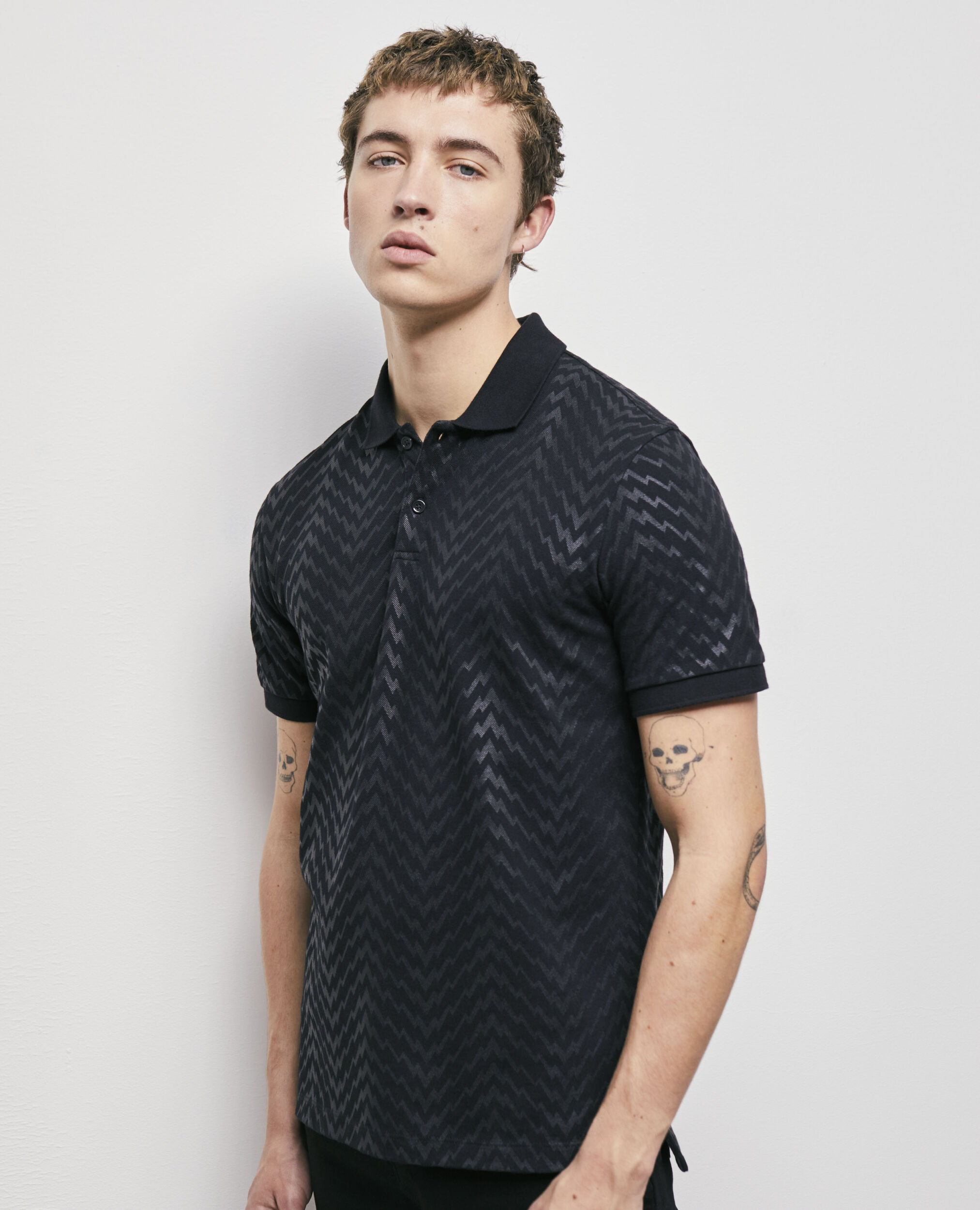 Polo noir imprimé