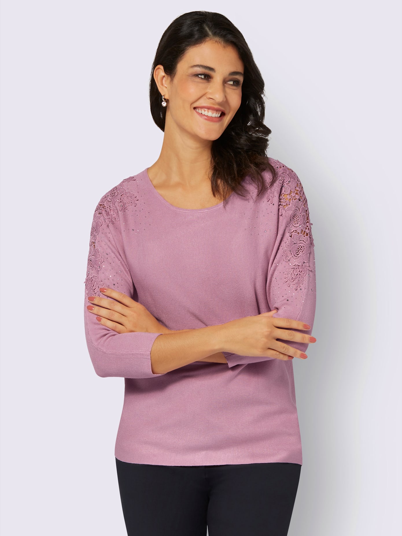 Pull superbe application en dentelle avec petites pierres brillantes