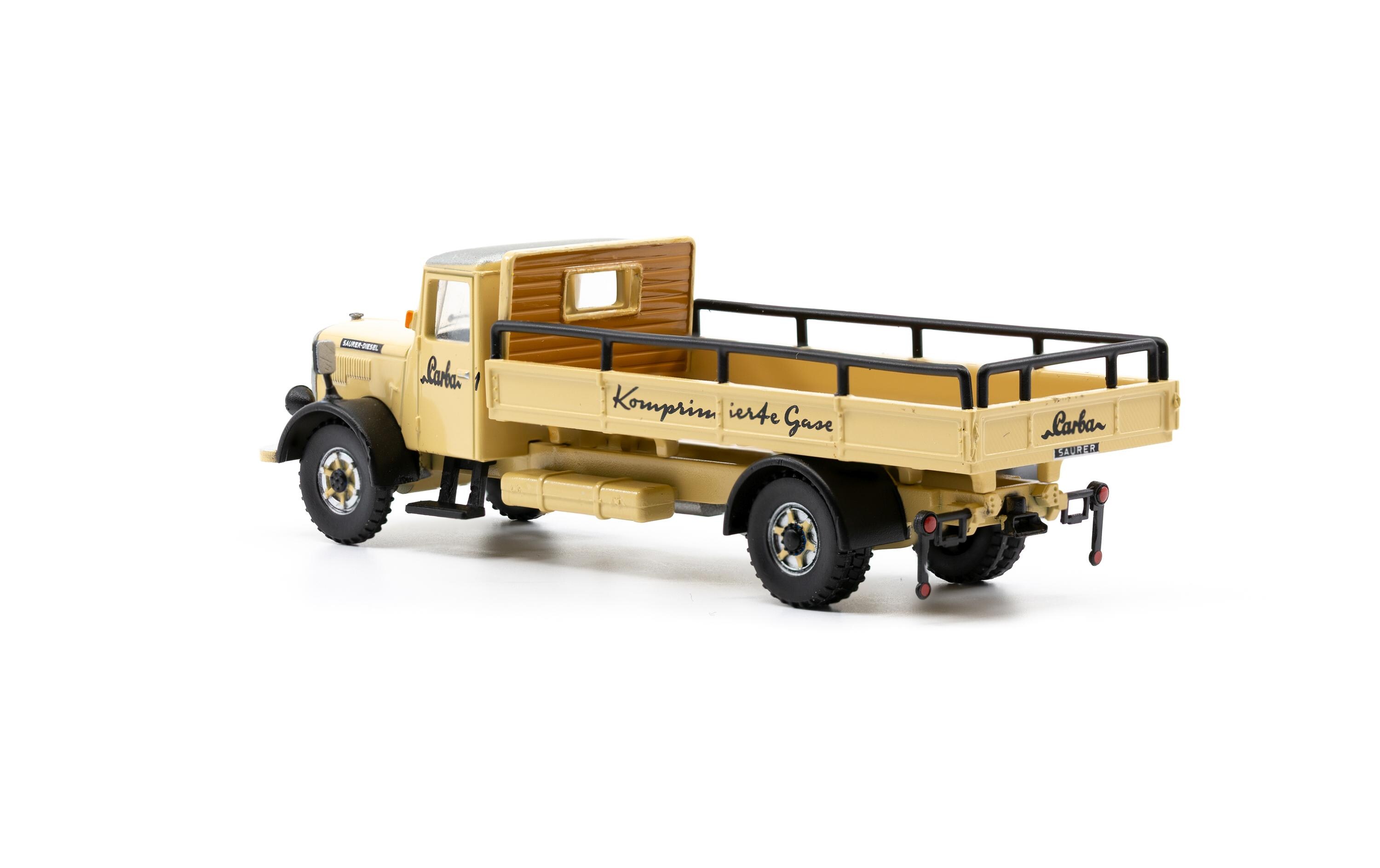 LKW Saurer S4C Pritsche Carba 1956 1:87H0 Lastwagen Sammlermodell mit eckigen Fenstern