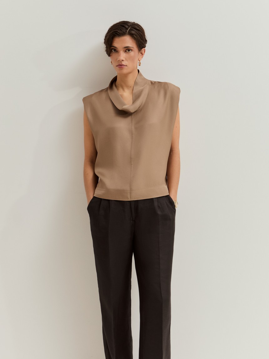 Blusa acetinada