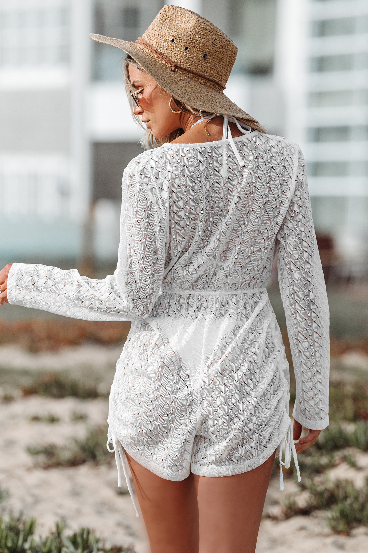 Combishort cover up avec col surplis en V plongeant