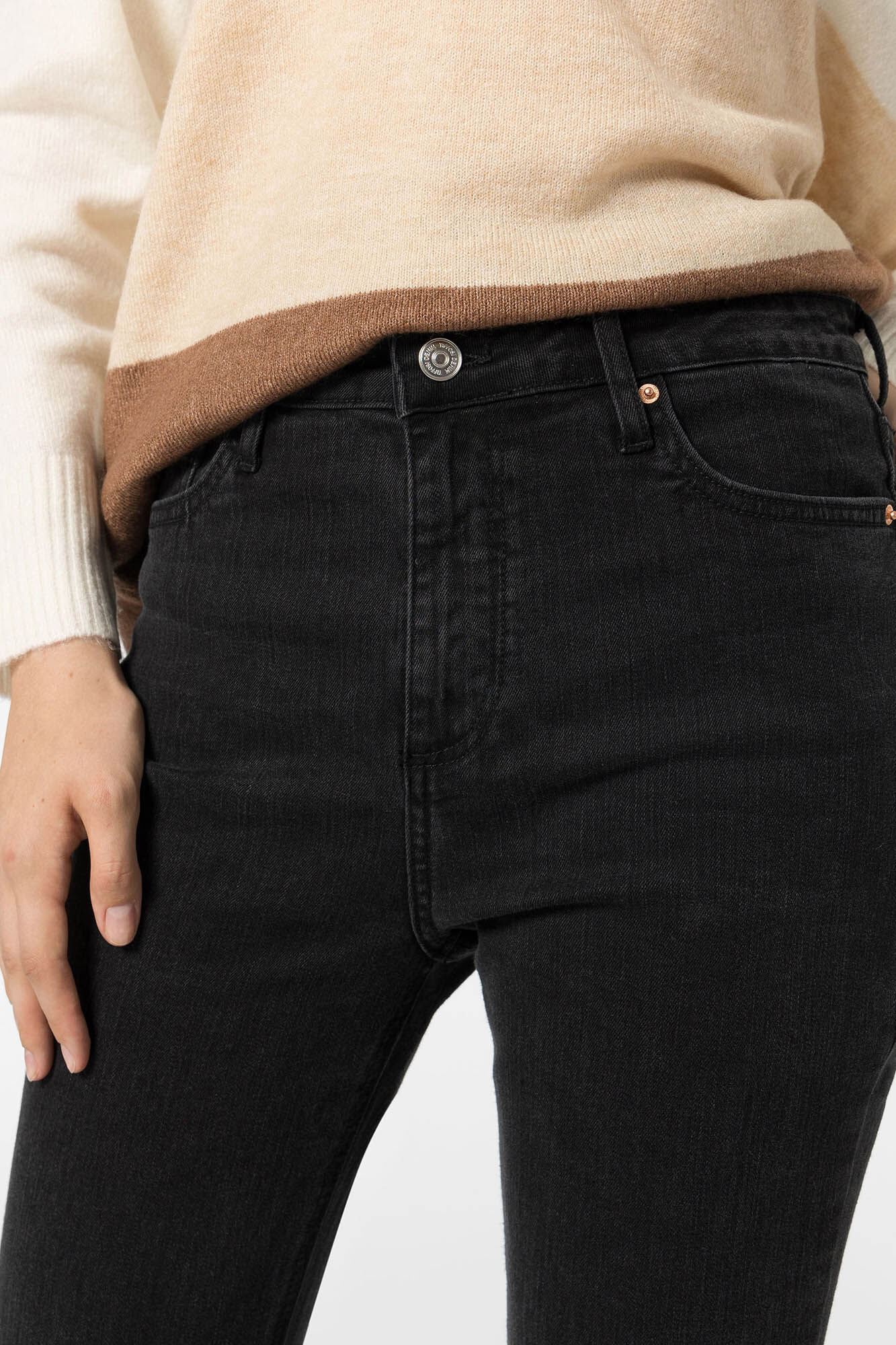 Calça jeans cropped flare de cintura alta Megan