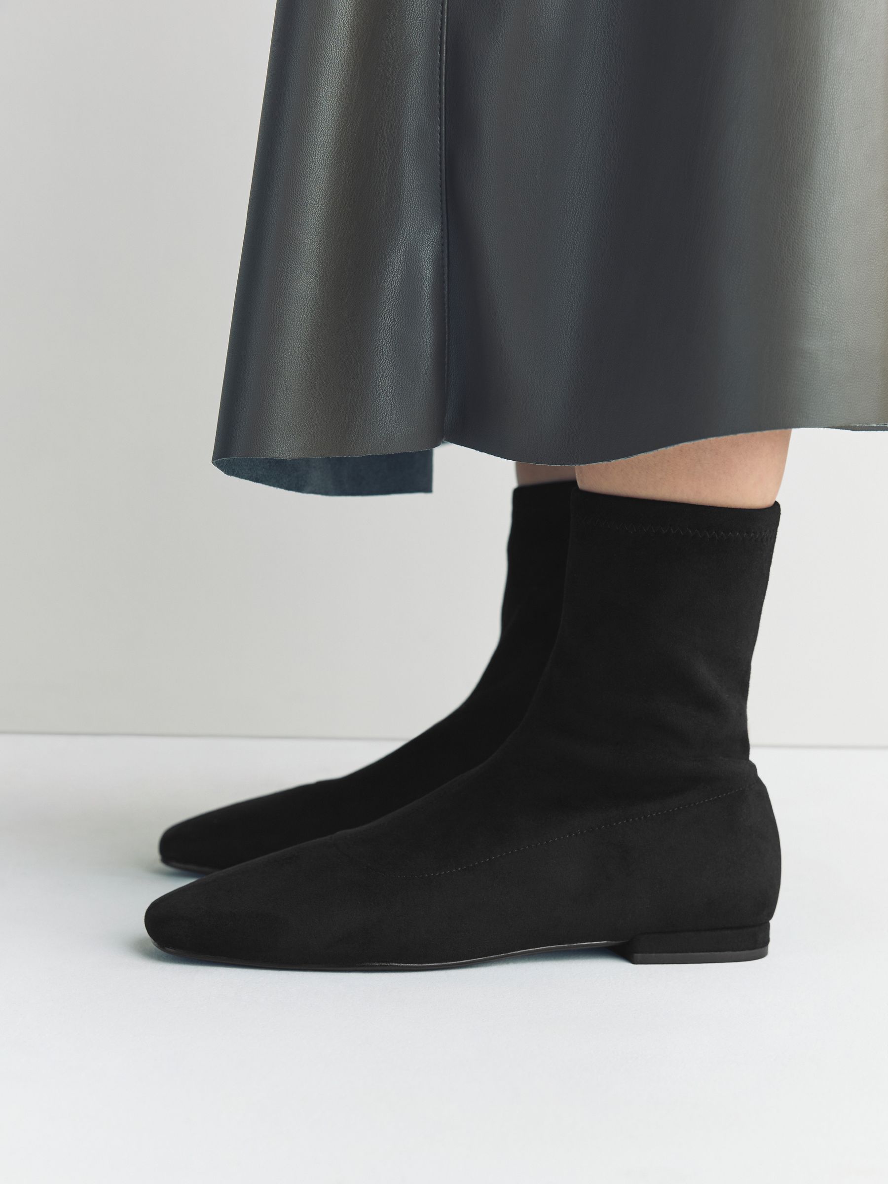 Zwart - Forever Comfort® Flat Sock Ankle Boots