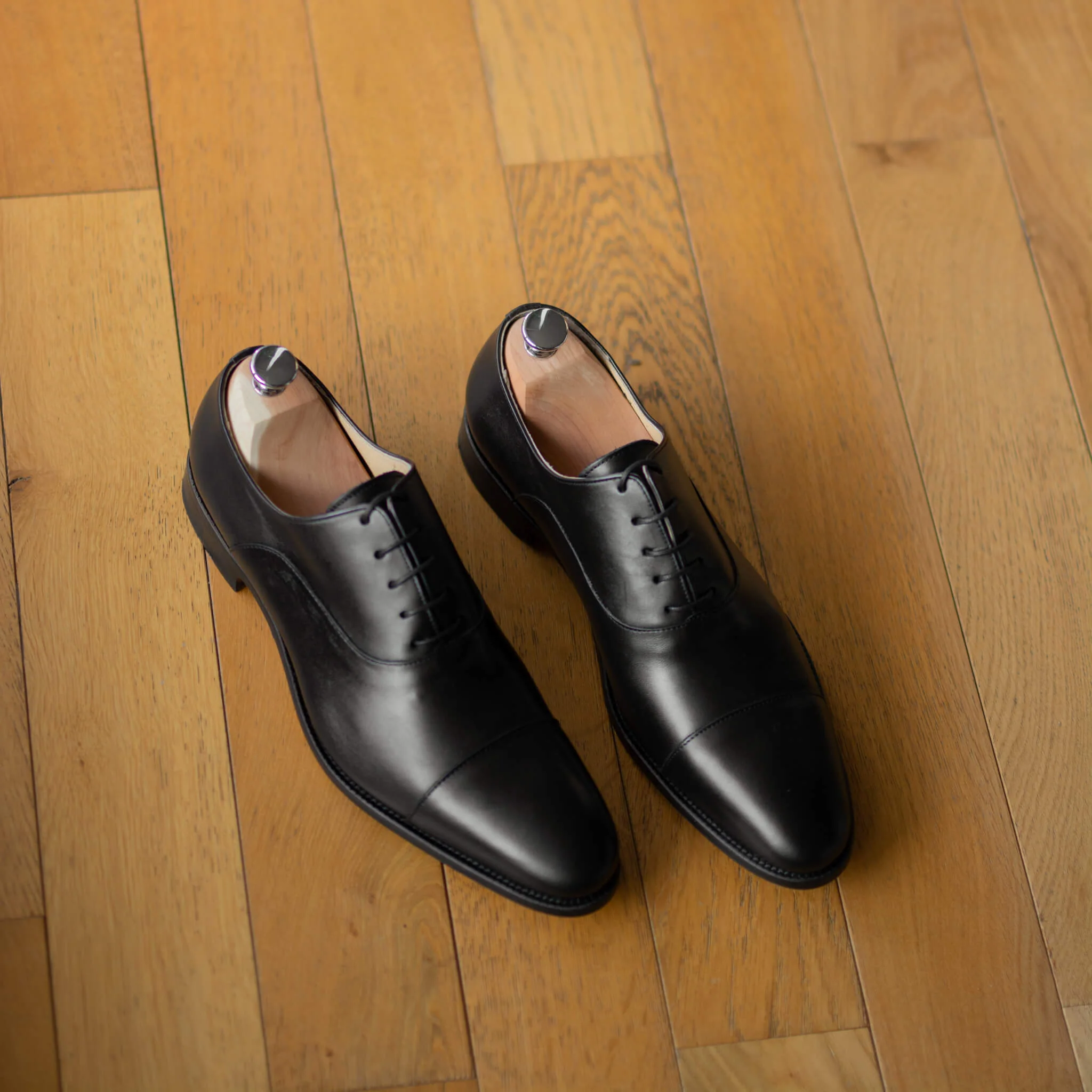 Sanders-Richelieu en cuir noir