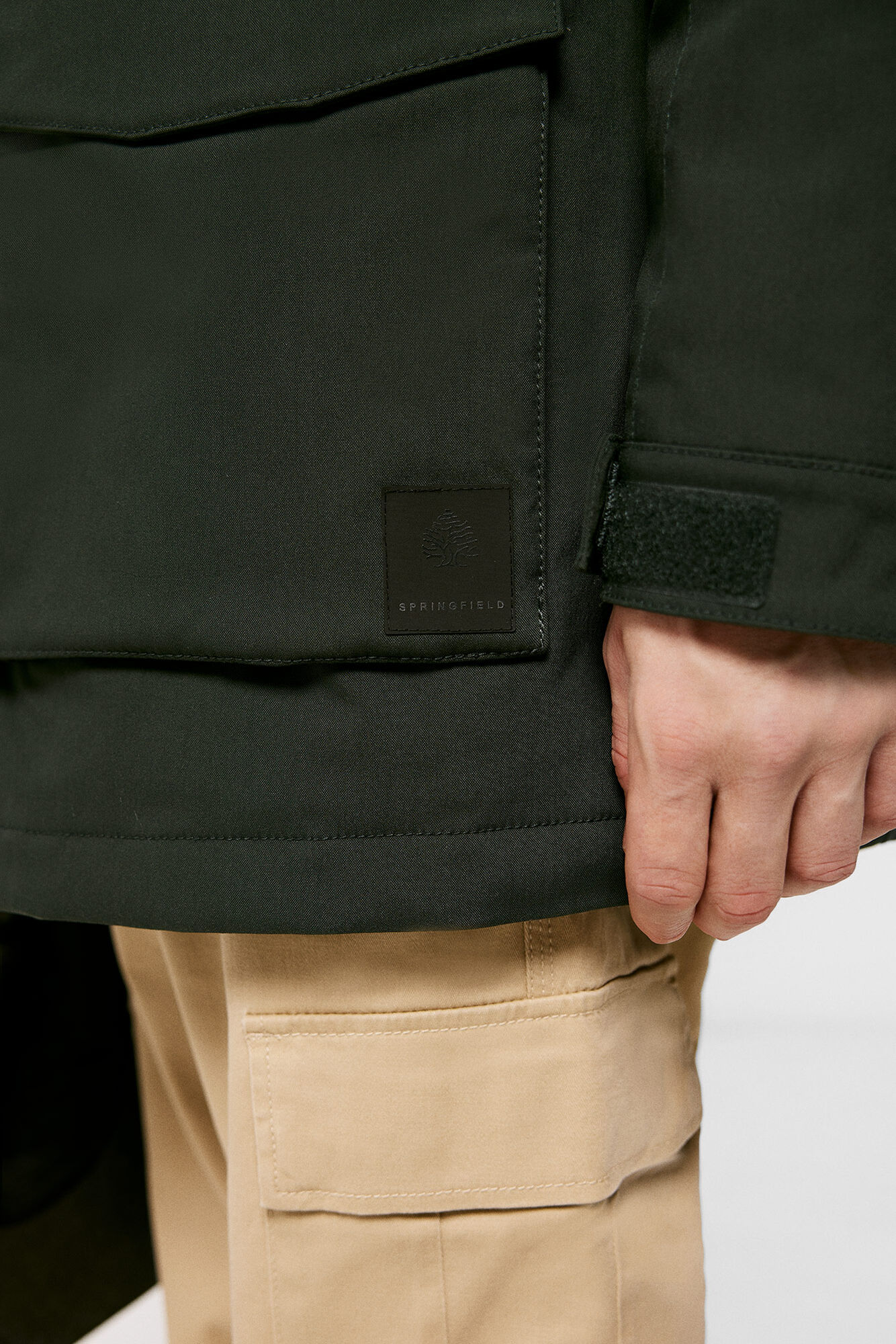 Parka técnica acolchoada em pele