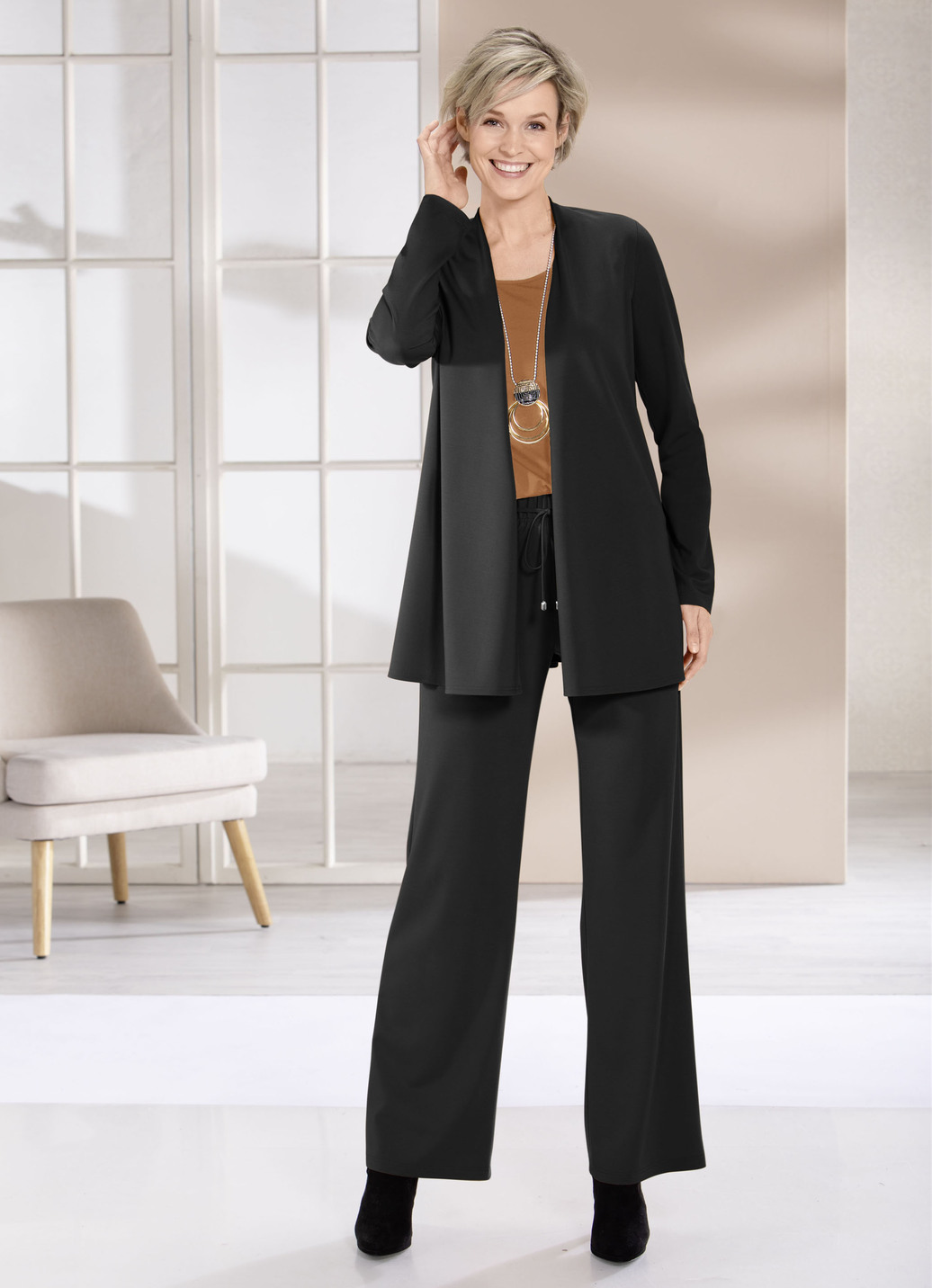 Shirtjacke in verschlussloser Form in 4 Farben