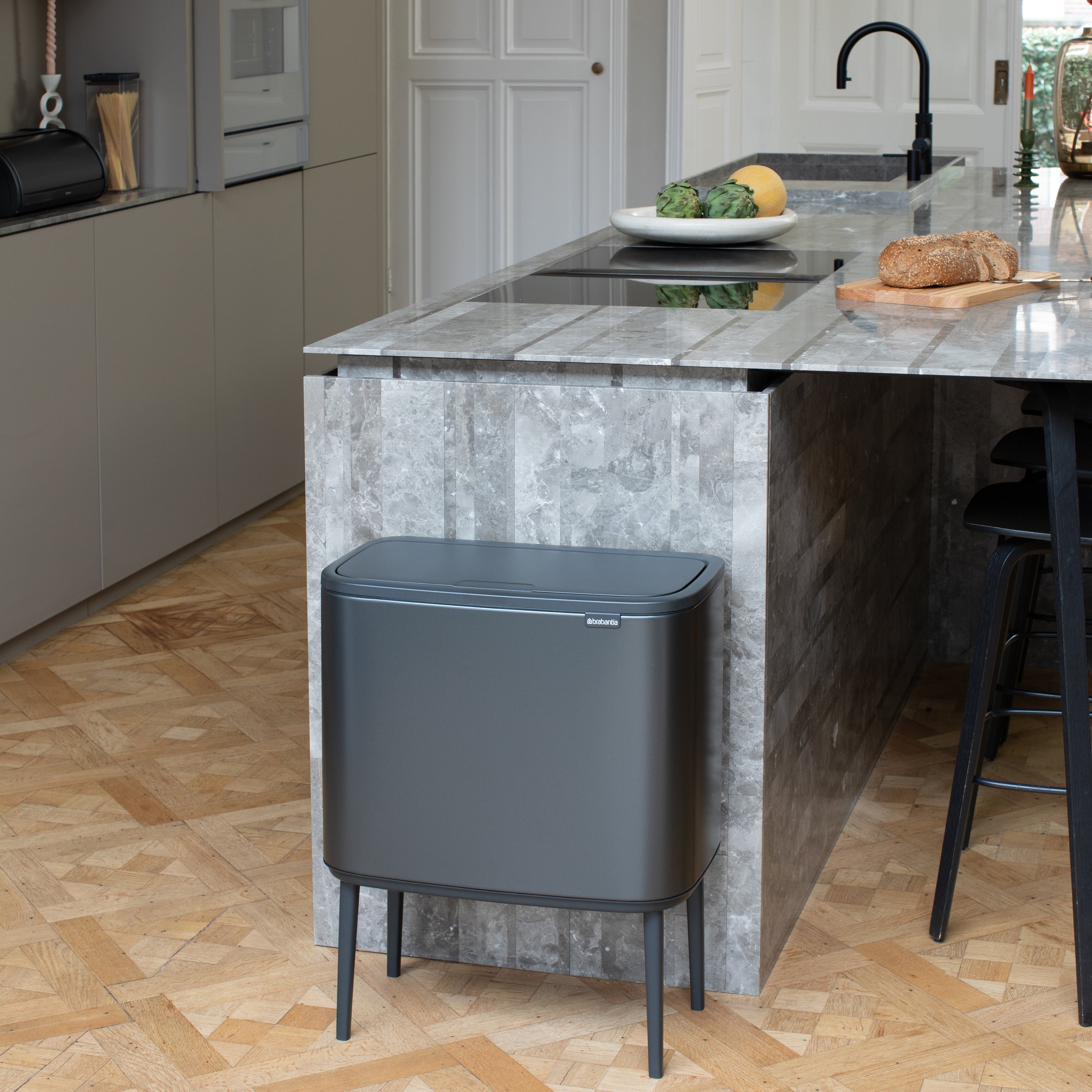 Brabantia Bo Touch Bin Afvalemmer 36 Liter - Confident Grey