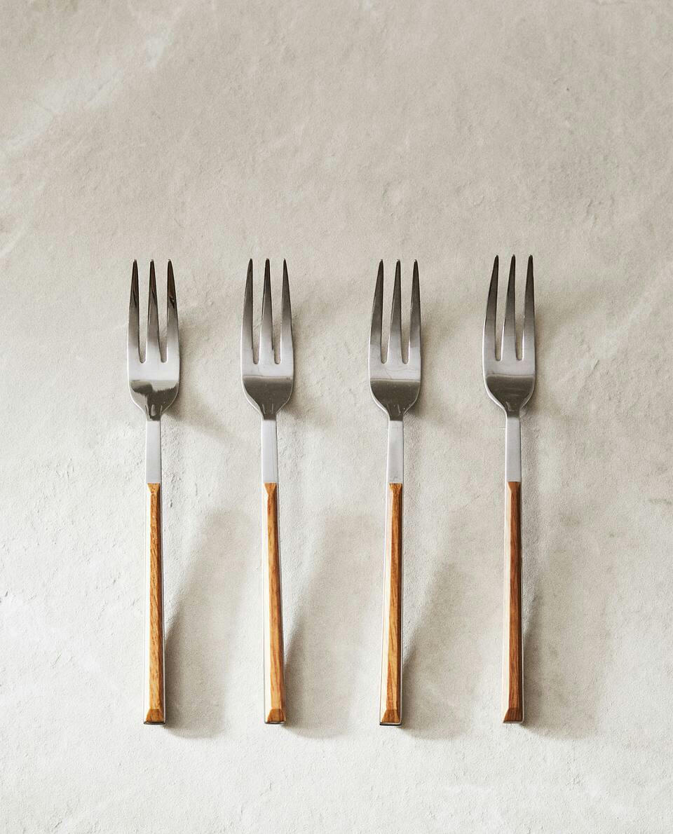 Conjunto de 4 garfos para brunch com cabo imitando madeira.