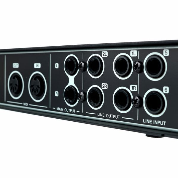 Steinberg UR44C