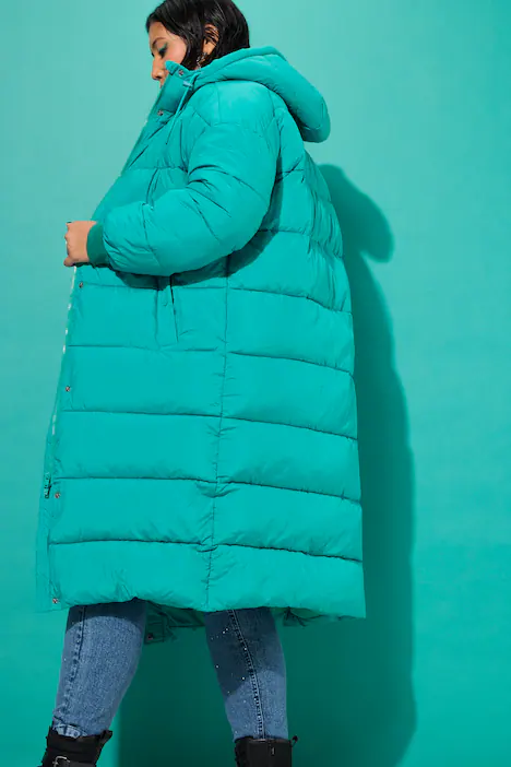 Steppmantel, oversized, abnehmbarer Schal, Kapuze, smaragdgrün