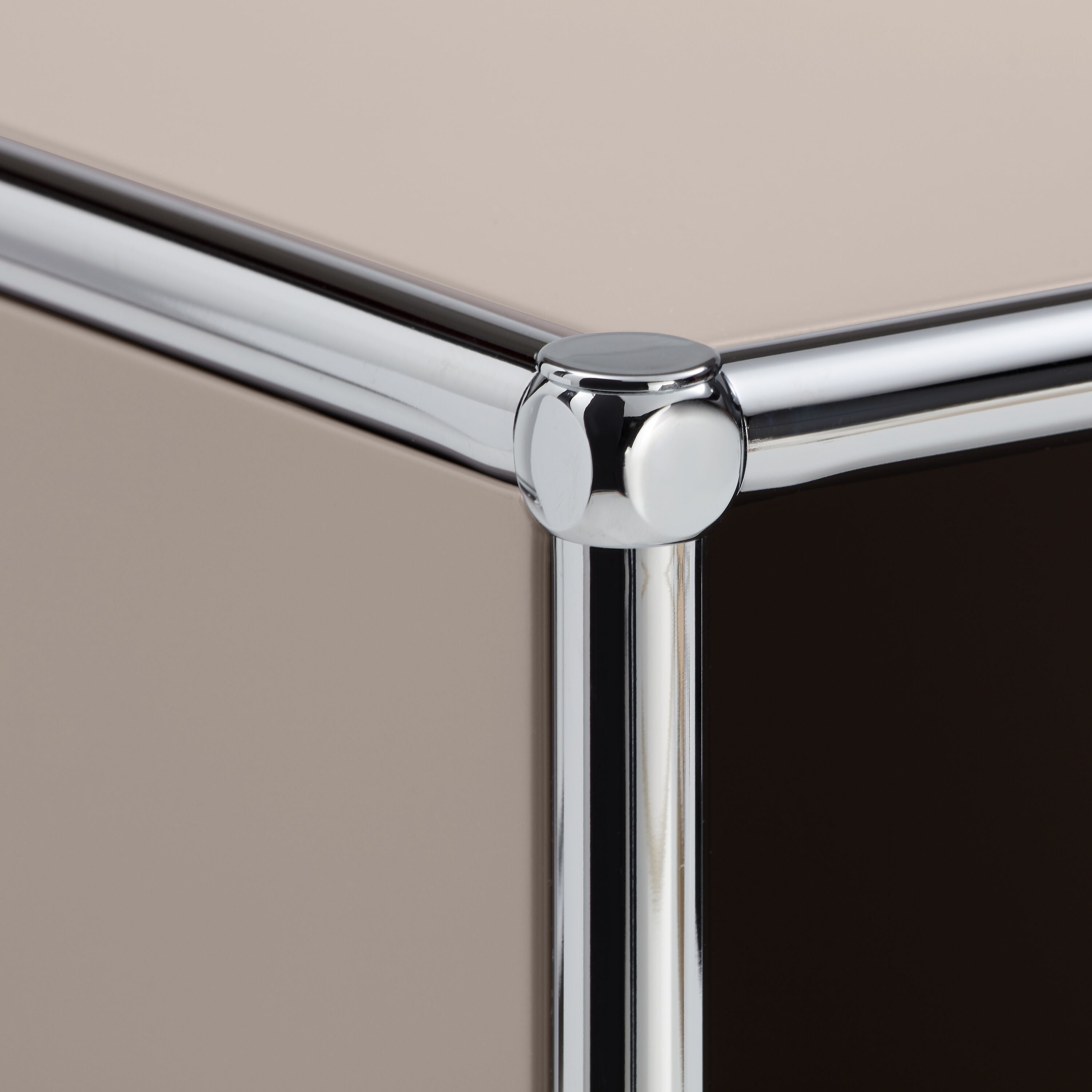 FLEXCUBE Schreibtisch - Taupe / B: 134.0 cm x T: 60.0 cm x H: 80.0 cm