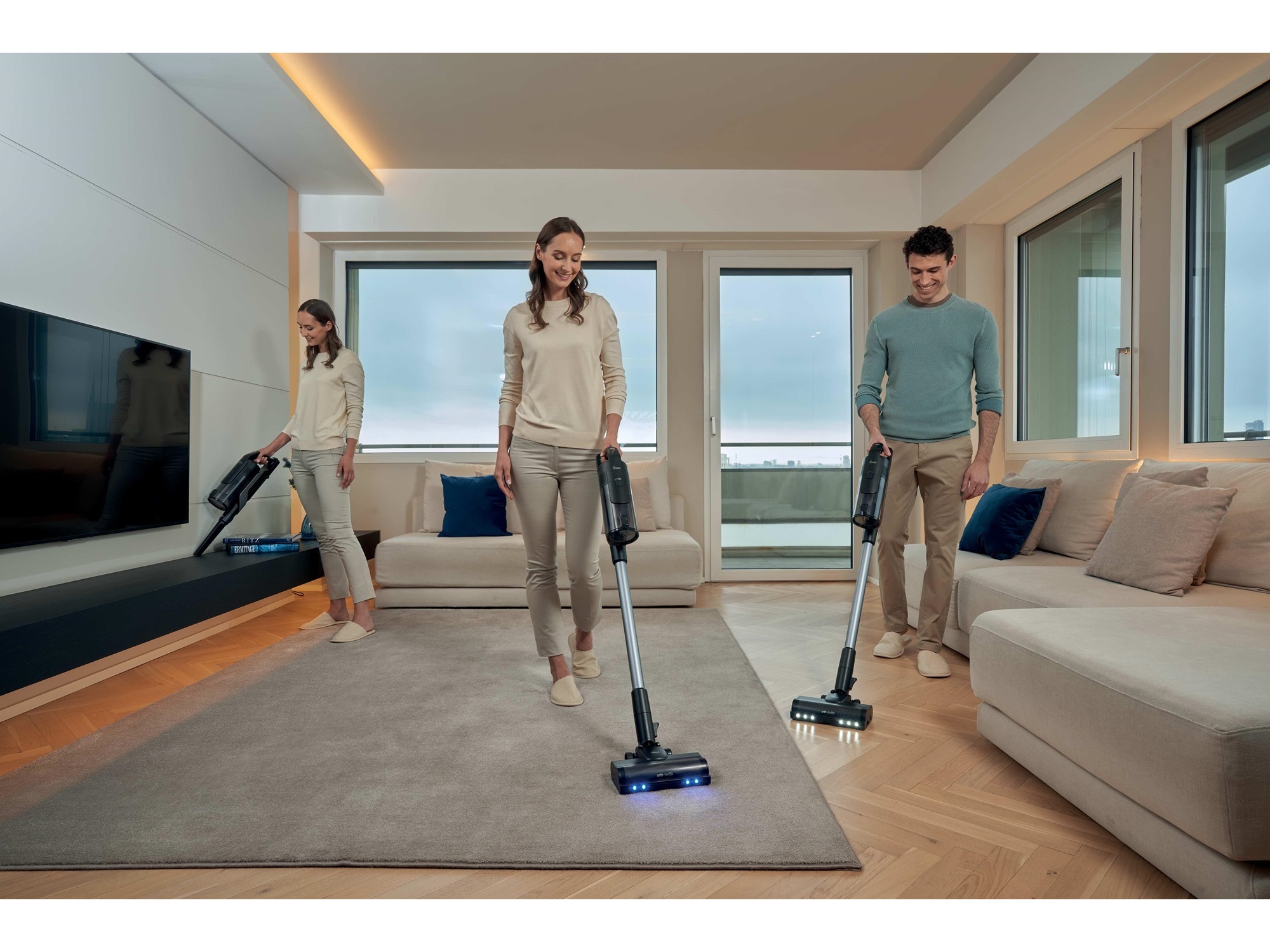 ASPIRADOR VERTICAL HOOVER HF610H 011 HF6 HOME ALL FLOOR