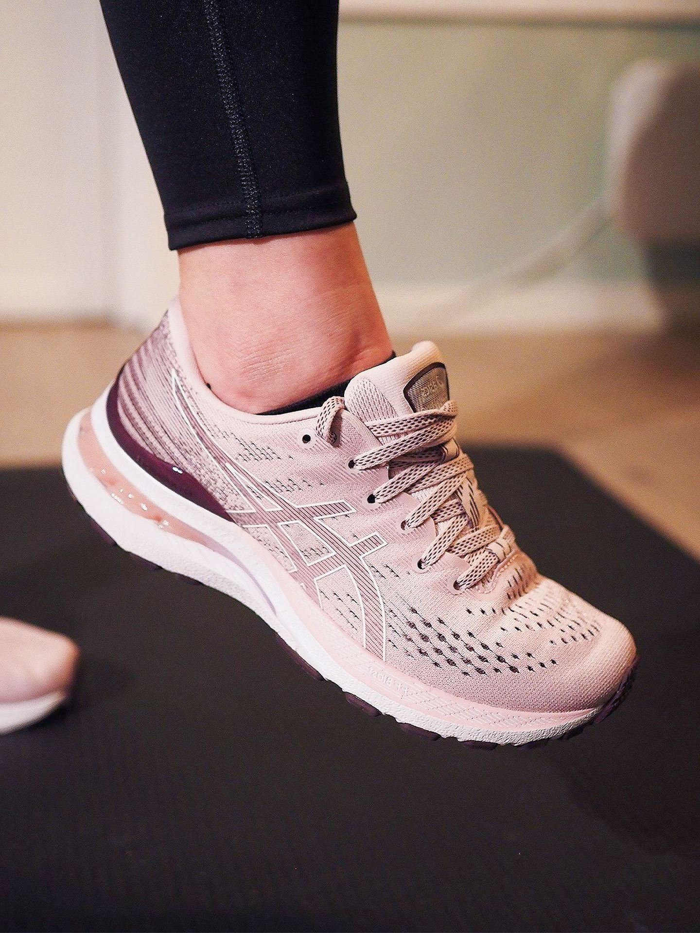 Gel-Kayano 28