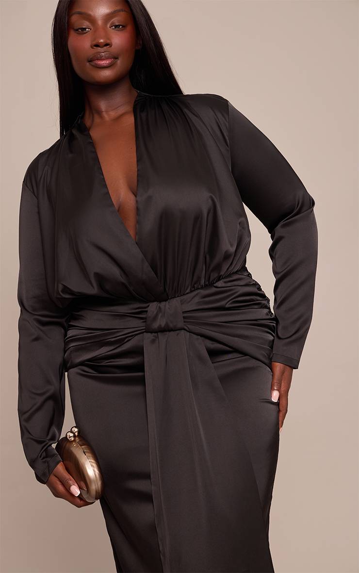 Noir Robe Maxi Grande Taille En Satin Avec Drapé Torsadé Sur Le Devant