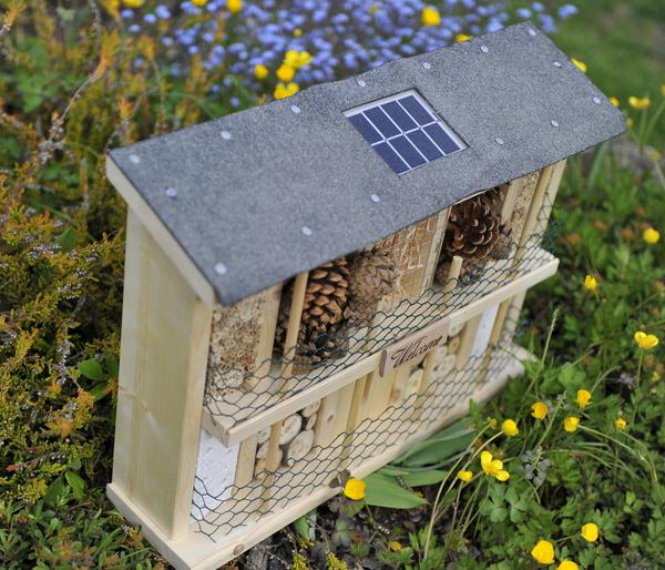 LUXUS-INSEKTENHOTELS Solar-Insektenhotel