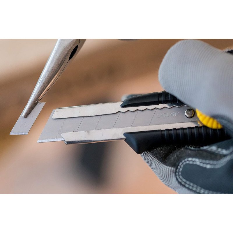 Cutter STANLEY® MPO 18 mm