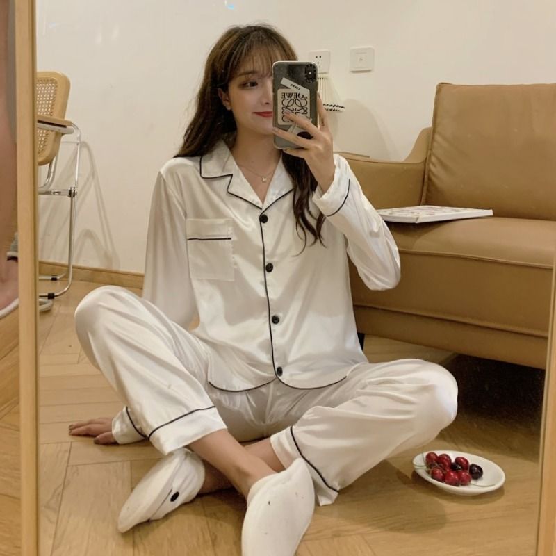 Sisyphi - Pyjamaset: Shirt met contrasterende rand + Broek