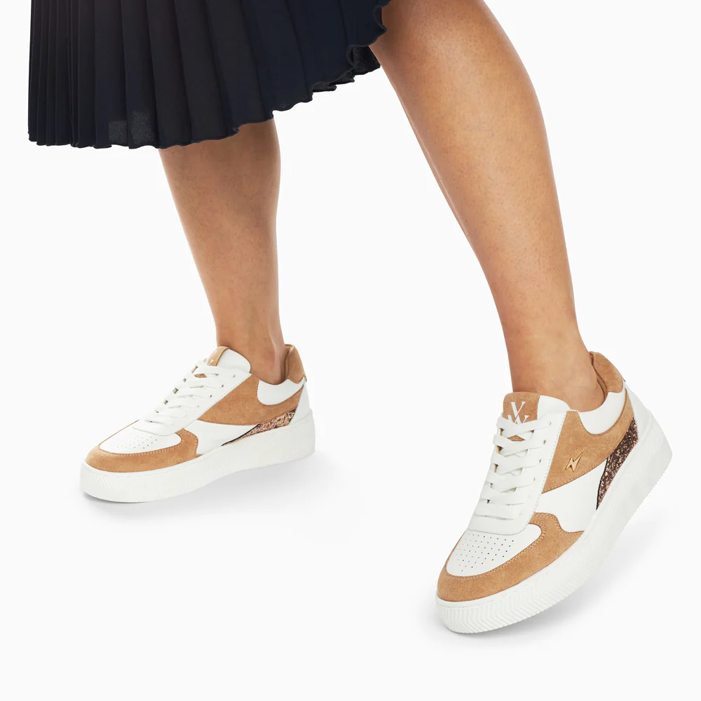 Sneakers-Baskets Nassita beige et rose gold à lacets