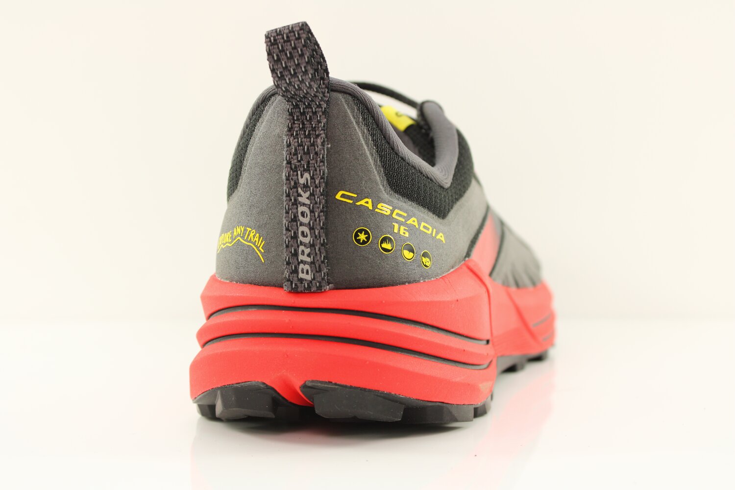 Brooks Cascadia 16, grün