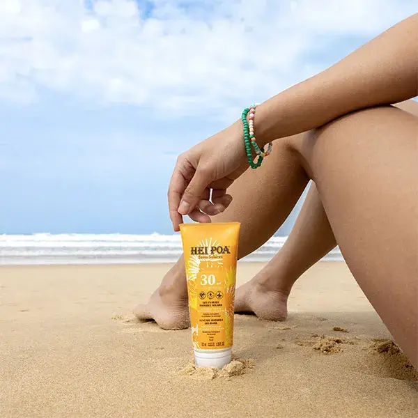 Hei Poa Gel-em-Óleo Corporal Invisível Protetor Solar FPS 30 100ml