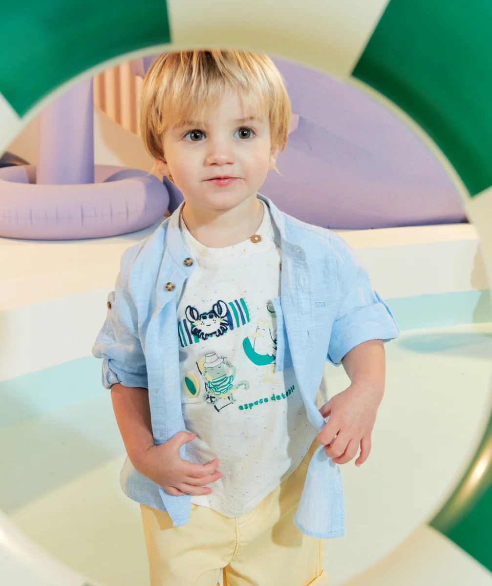 T-SHIRT BÉBÉ GARÇON ÉCRU THÈME PLAGE AVEC PATCH