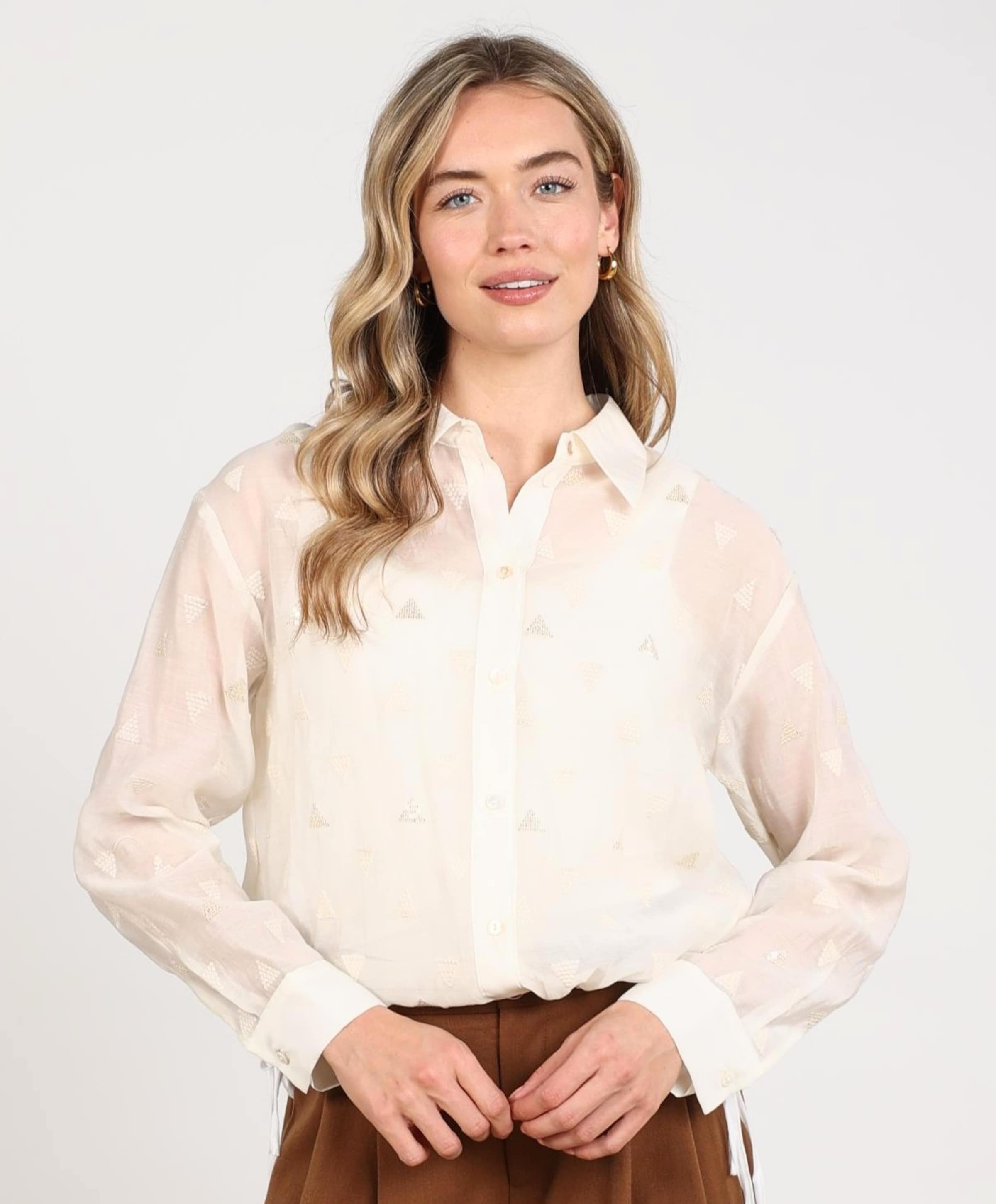 Nukus Dames blouse ecru