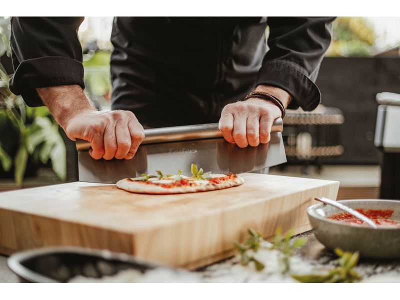 Enders Pizzaschneider aus Edelstahl, Silber Premium Pizzaschneider inklusive Schutzkappe aus Kunststoff