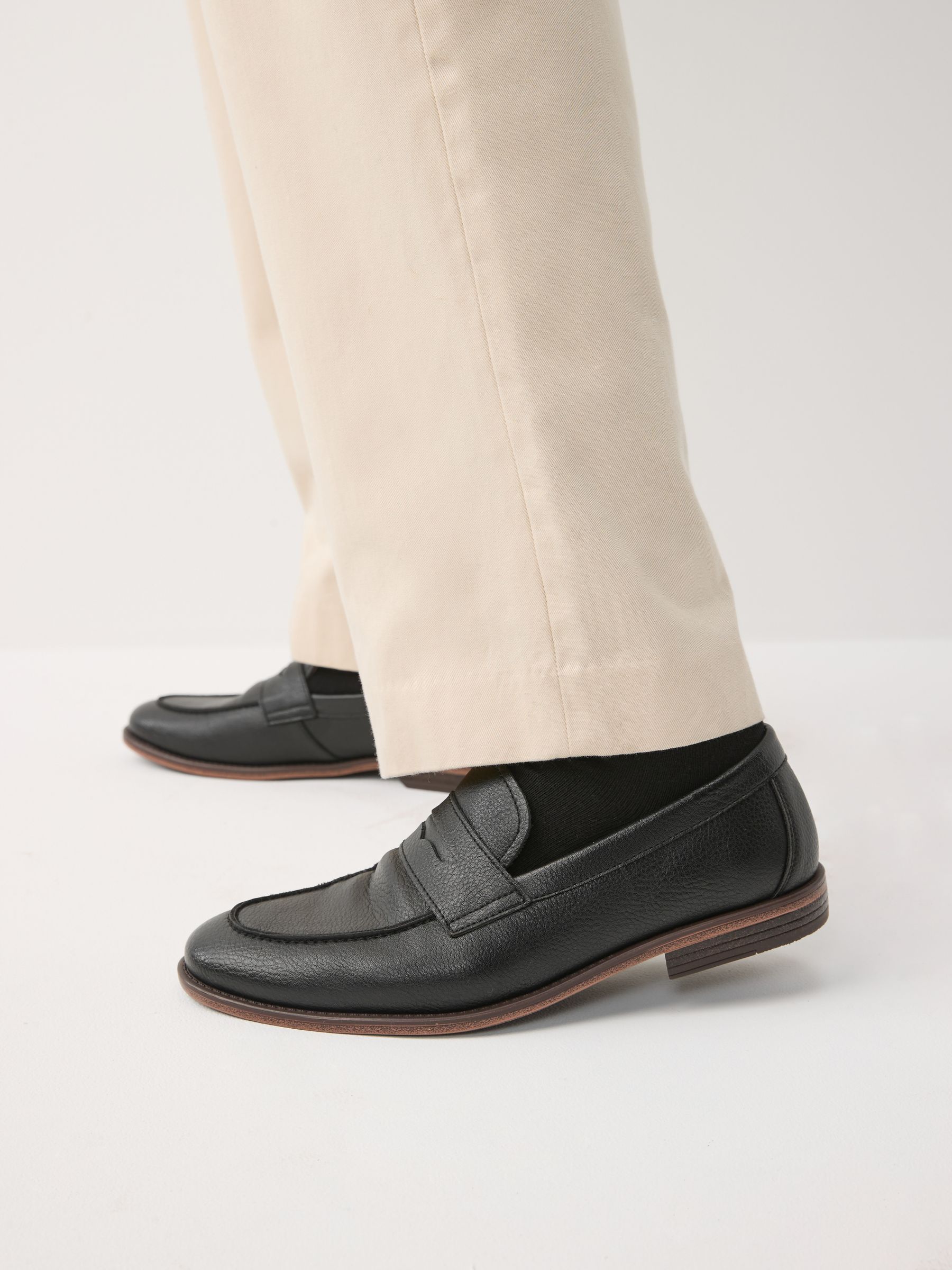 Zwart - Standaard pasvorm - Loafers van zadelleer