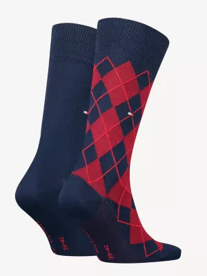 Pacote com 2 pares de meias clássicas com estampa de losangos.