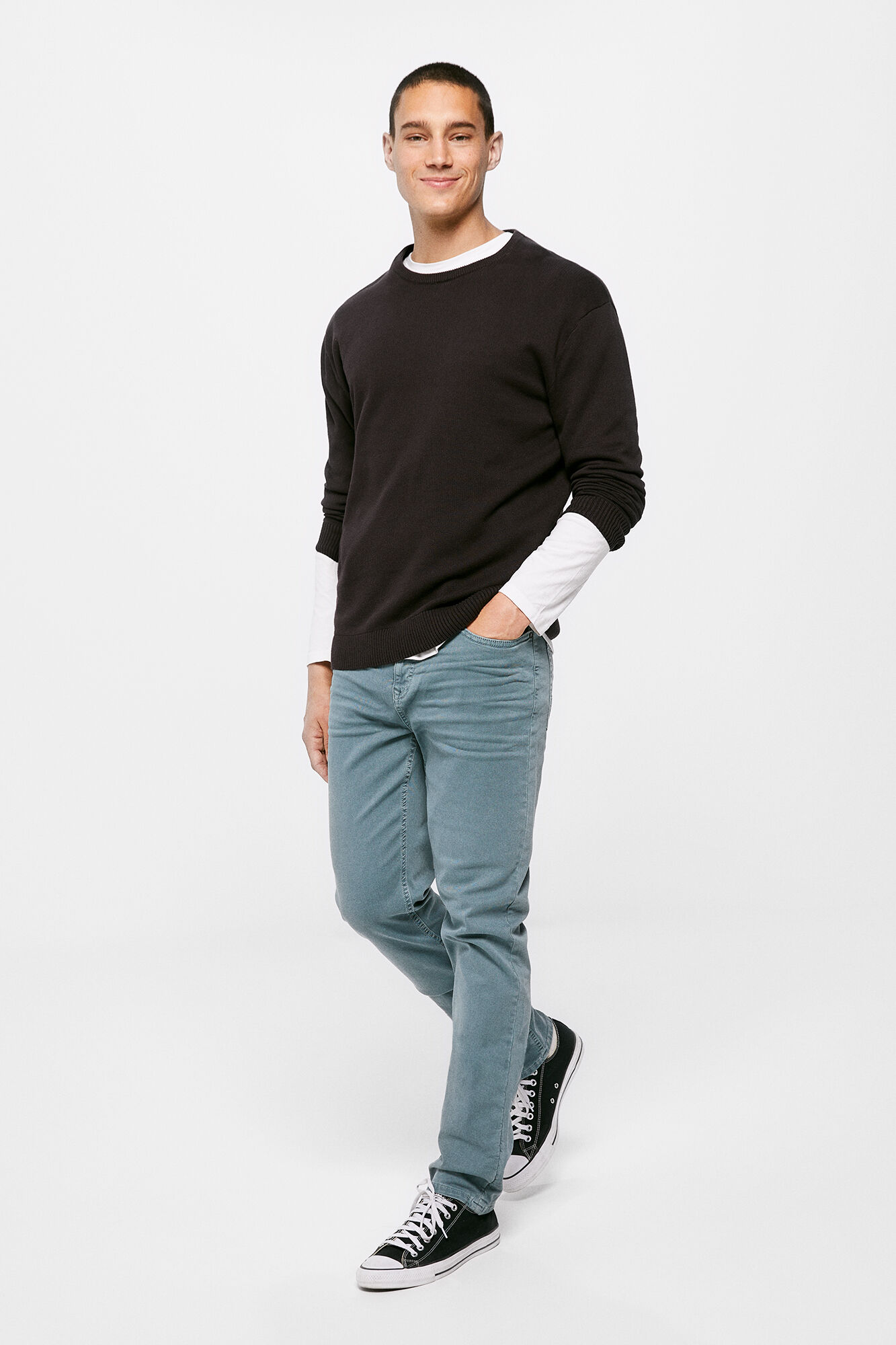 Calça de cinco bolsos com lavagem slim-fit