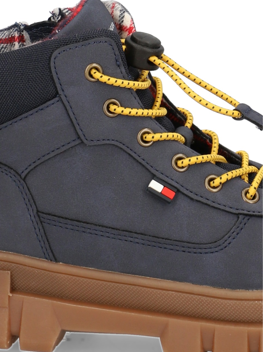 LACE-UP BOOTIE