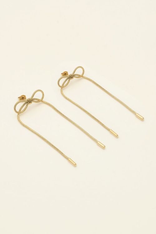 Oorhangers met koordjes en strik