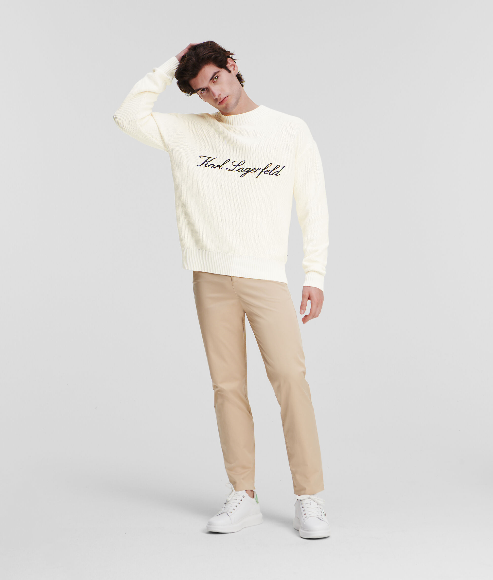 PULL EN TRICOT HOTEL KARL
