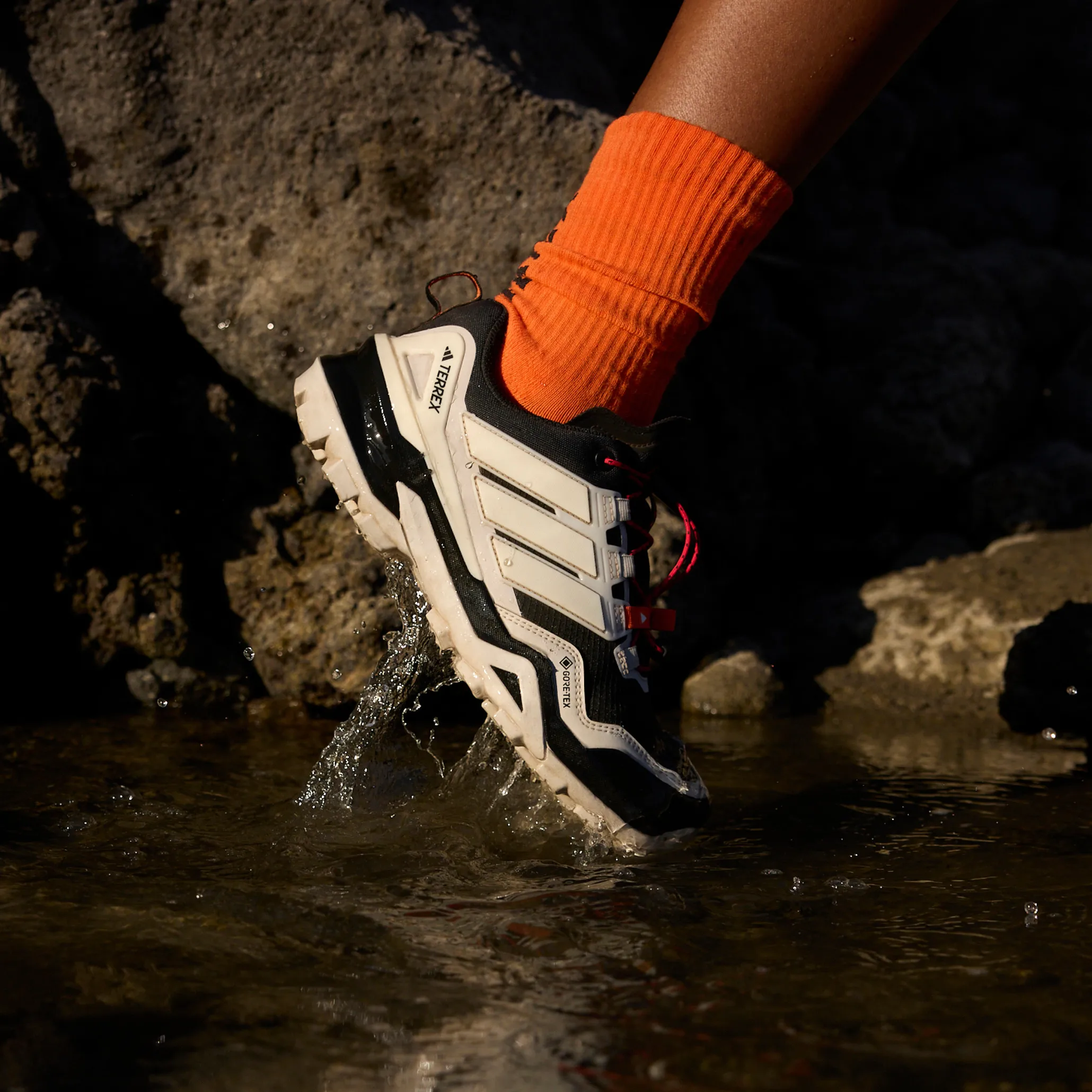 Adidas Women's Terrex Skychaser Gore-Tex Core Black/White/Grey